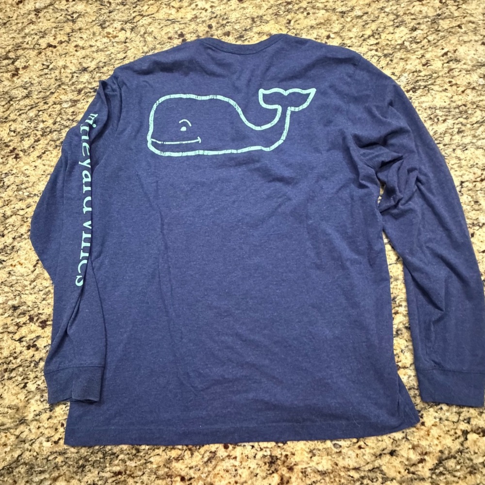 Vineyard Vines Mens Long Sleeve Pocket T-Shirt Blue Whale‎ Graphic Size M